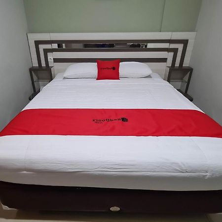 Gaia Asri Hotel Pamanukan Hilir Exteriör bild