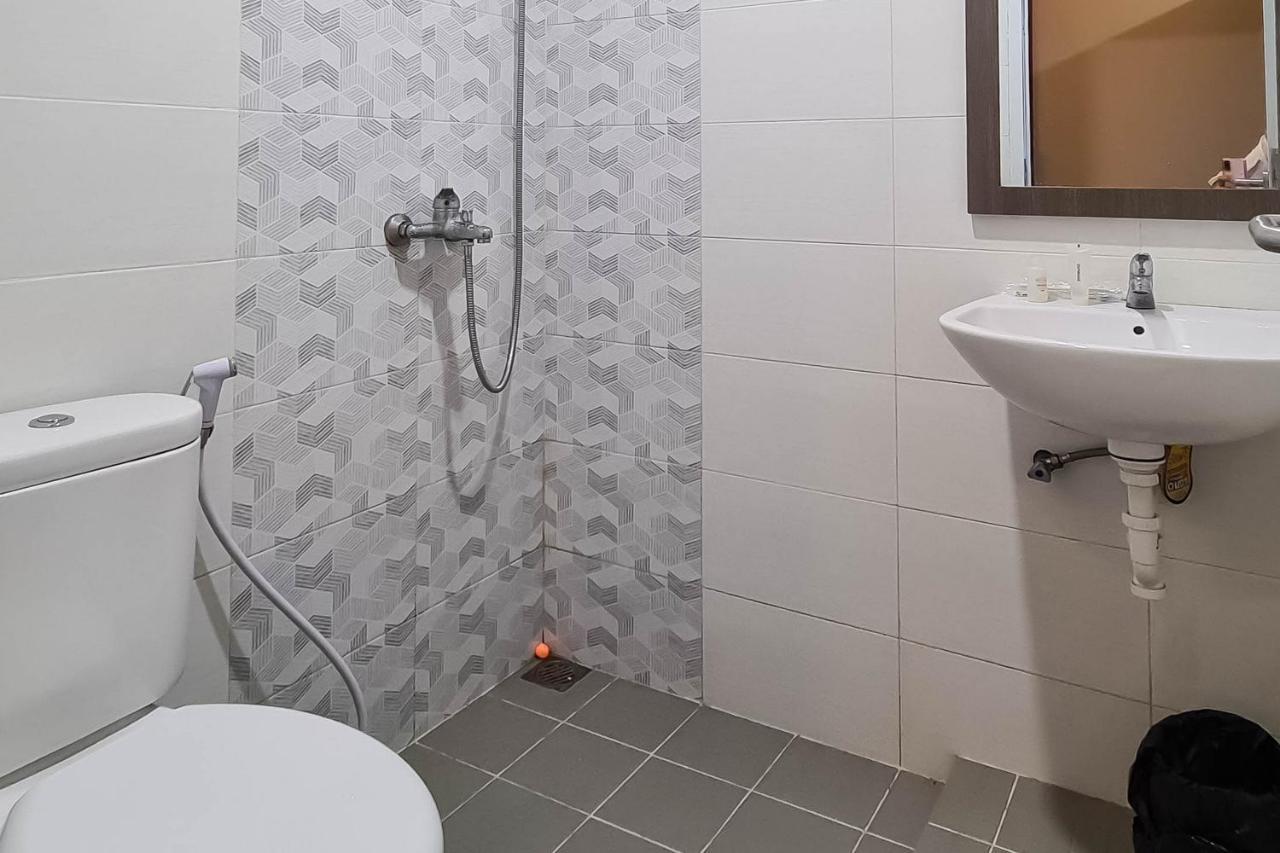 Gaia Asri Hotel Pamanukan Hilir Exteriör bild